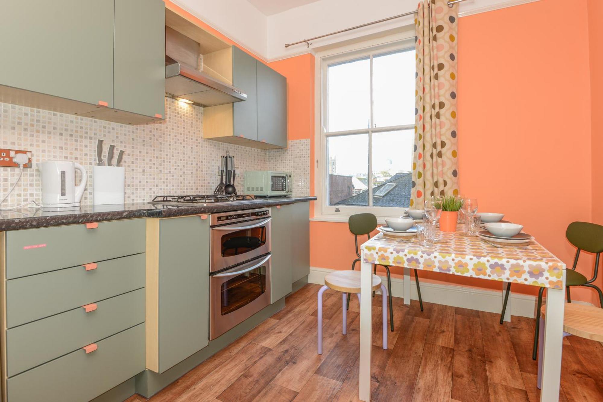 Harbour Court Plymouth - Free Parking - Tucked Away On The Barbican With Courtyard - By Ocean City Retreats Exterior photo